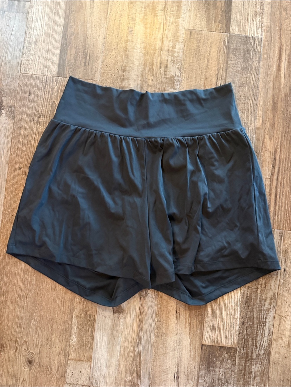 HALARA Black Layered Athletic Shorts Sz xl- new without tags - very comfy!!!!
